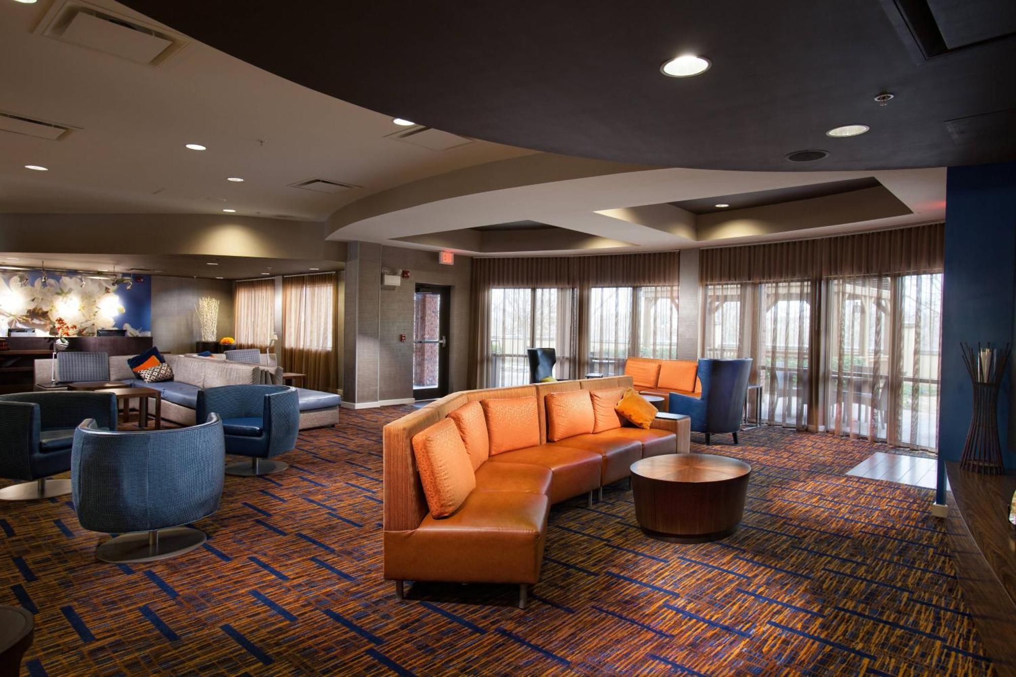Courtyard By Marriott Fayetteville Exterior foto